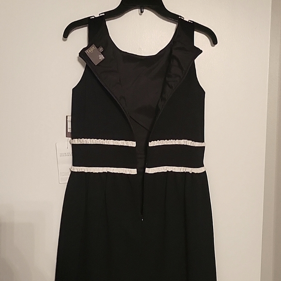 NWT TAYLOR Sleeveless Round Neck Black/Ivory Dress Size 4 - Picture 6 of 8